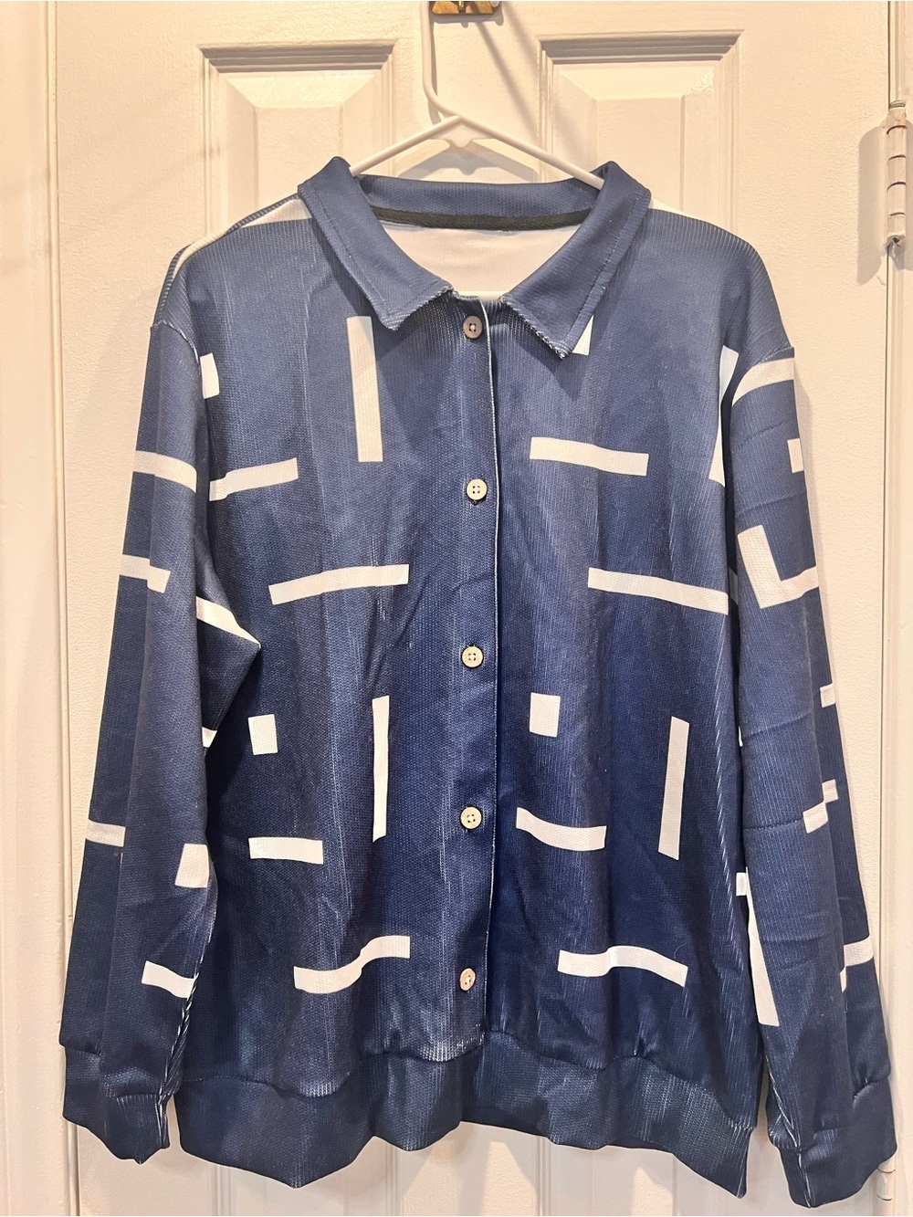 OUFISUN Navy Blue White Geometric Abstract Button Down Long Sleeve Blouse Size L